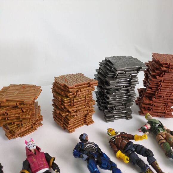 FORTNITE 120pc Turbo Builder Set 9 Figures 91 Building Plate 18 Weapons 2 Chests - Picture 6 of 8